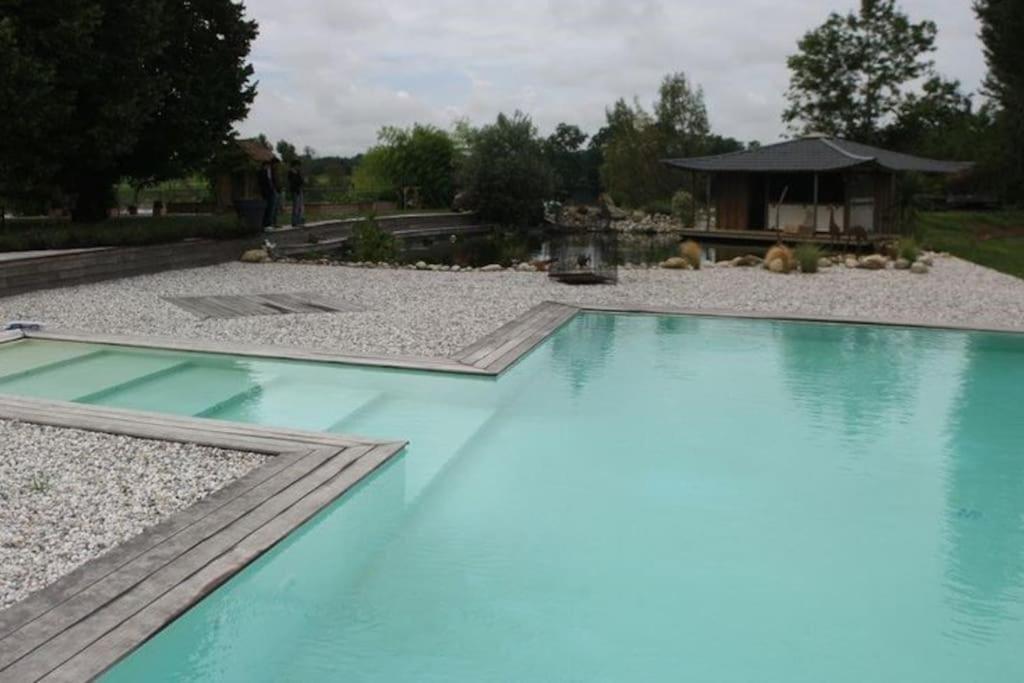 Grand Gite Avec Piscine Maison Port Valade Tabanac Exterior photo
