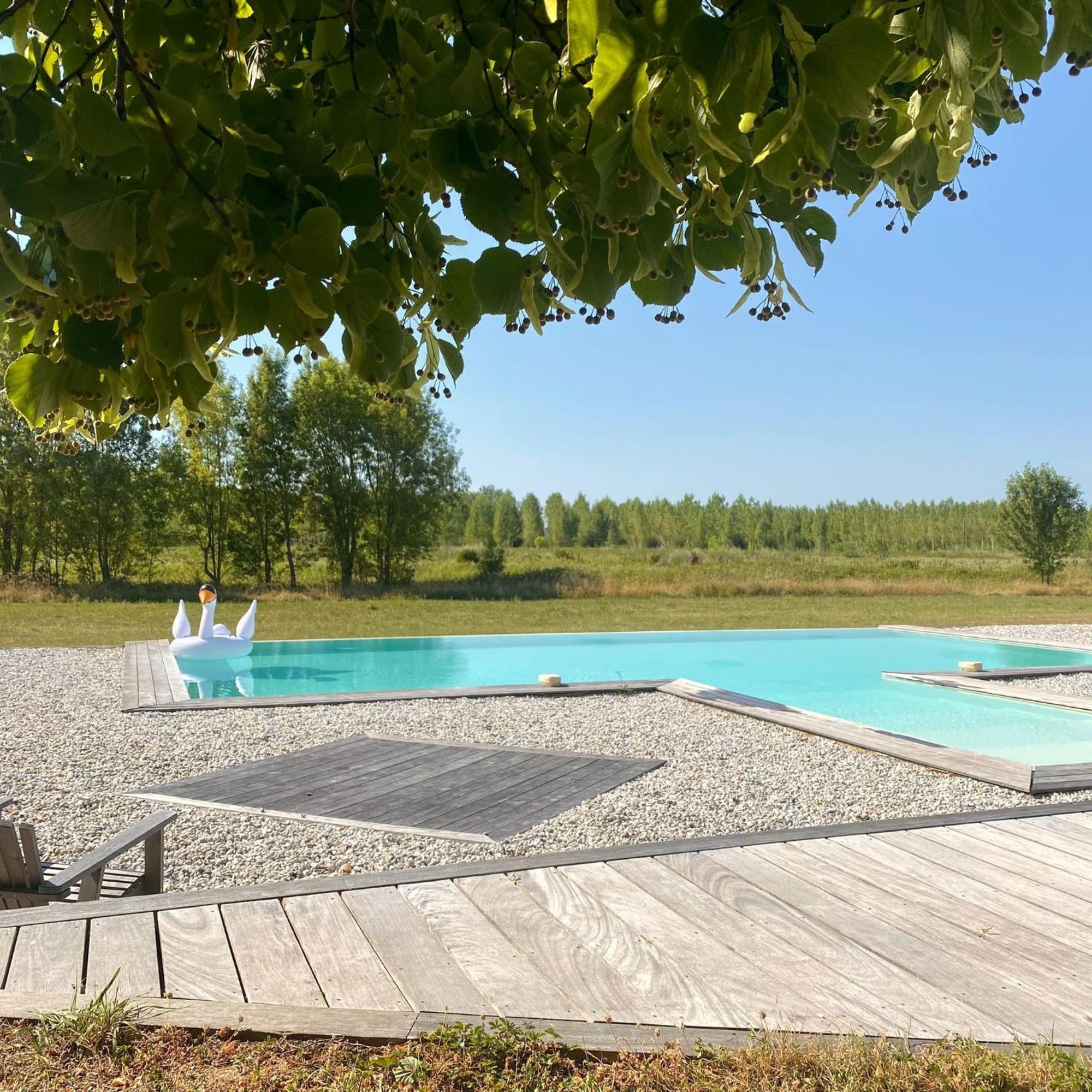 Grand Gite Avec Piscine Maison Port Valade Tabanac Exterior photo
